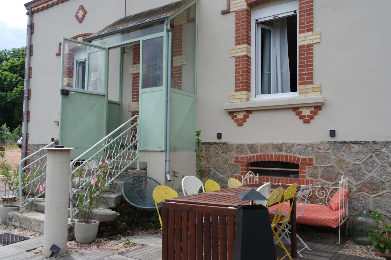 Issy-l'Eveque Domaine Du Pavillon Gite 15 Personnes מראה חיצוני תמונה