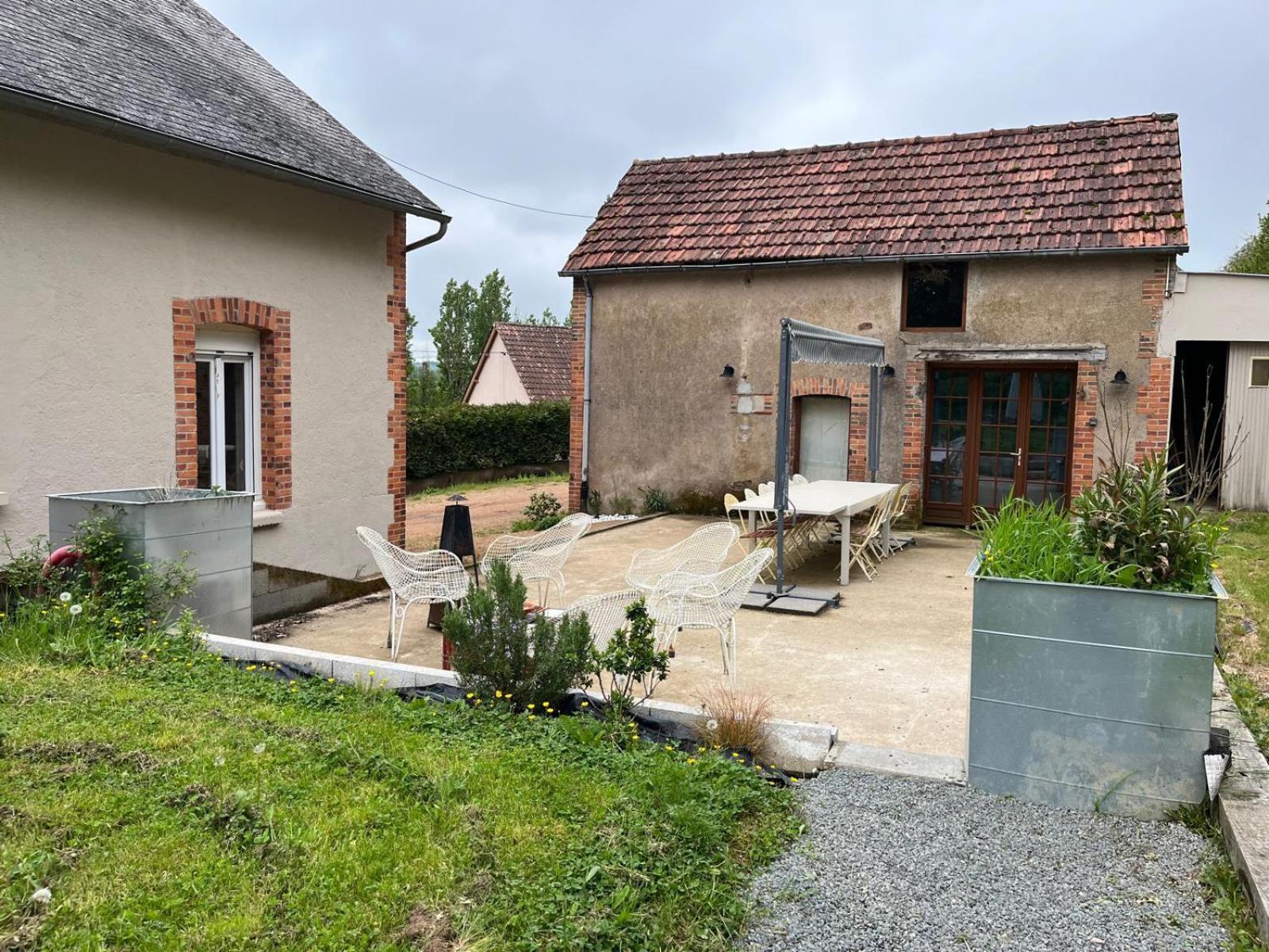 Issy-l'Eveque Domaine Du Pavillon Gite 15 Personnes מראה חיצוני תמונה